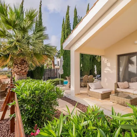 Pleiades - Sea Views, Private Pool & Hot Tub *