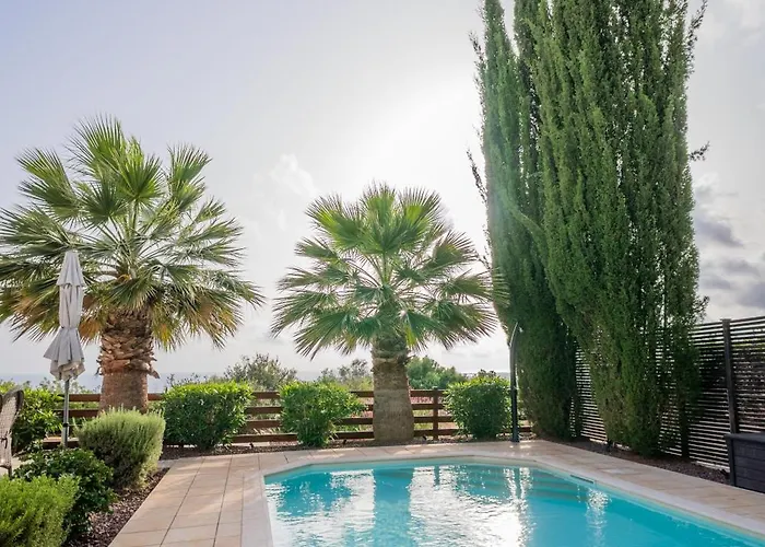 Pleiades - Sea Views, Private Pool & Hot Tub Κούκλια