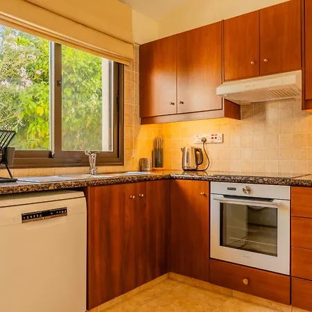 Pleiades - Sea Views, Private Pool & Hot Tub *