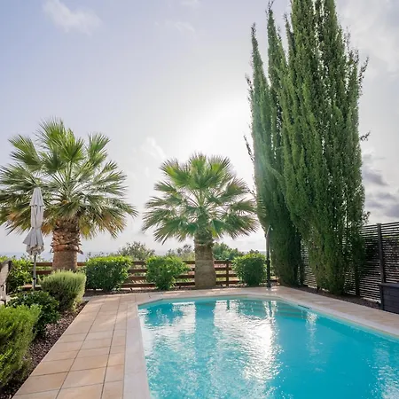 Pleiades - Sea Views, Private Pool & Hot Tub Kouklia