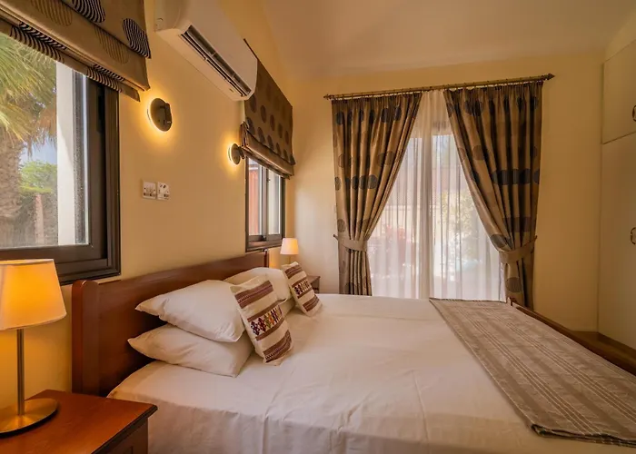 Villa Pleiades - Sea Views, Private Pool & Hot Tub Kouklia