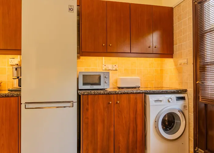 Pleiades - Sea Views, Private Pool & Hot Tub *