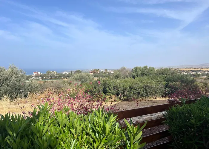 Pleiades - Sea Views, Private Pool & Hot Tub Kouklia