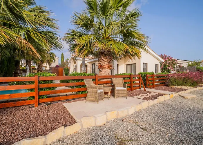 Pleiades - Sea Views, Private Pool & Hot Tub * Kouklia