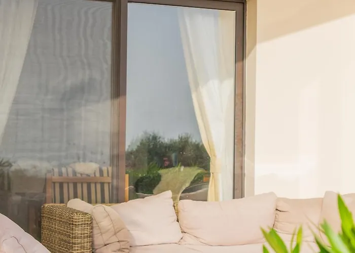 Pleiades - Sea Views, Private Pool & Hot Tub Kouklia